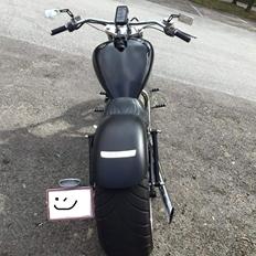 Suzuki VS 700