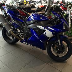 Yamaha YZF-R1