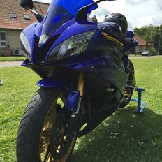 Yamaha R6