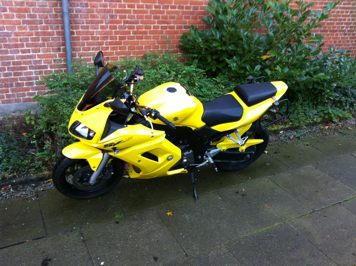 Suzuki SV 650s k5 - Med Superbikestyr og Rack monteret billede 19