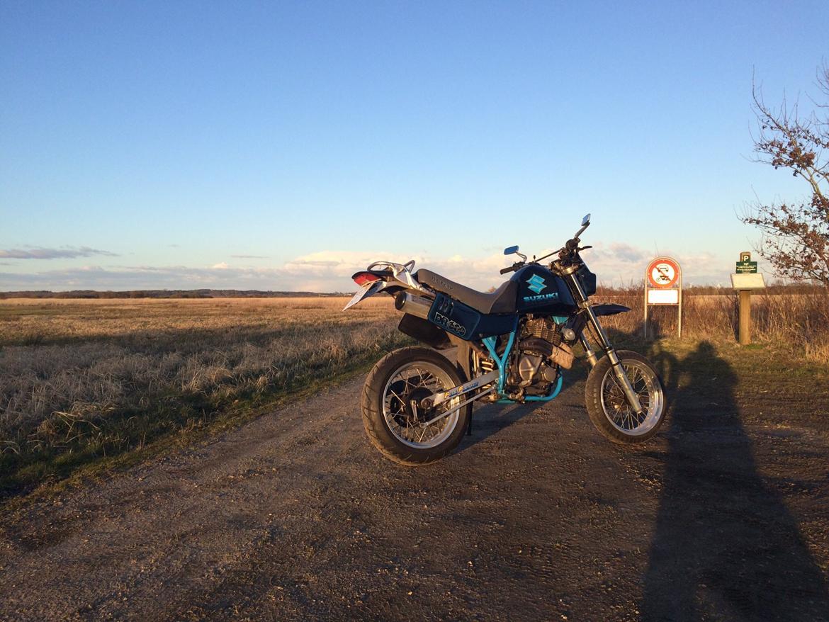 Suzuki DR 600 R billede 3