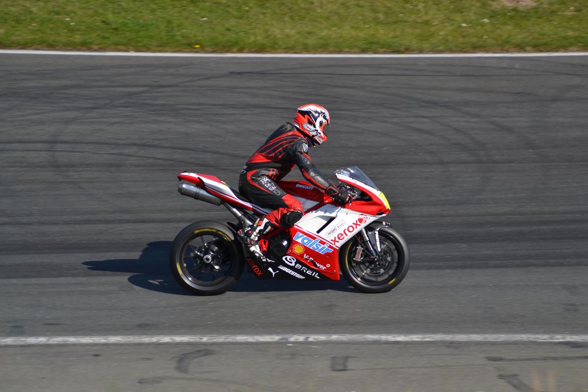 Ducati 848 Evo Corse SE - Mikkel på Oschersleben billede 9