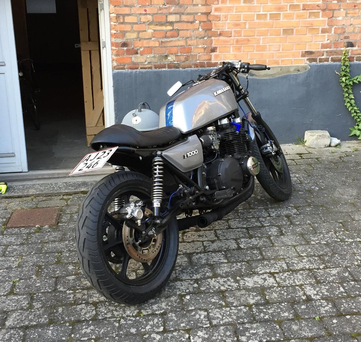 Kawasaki Z1000J Cafe racer billede 1