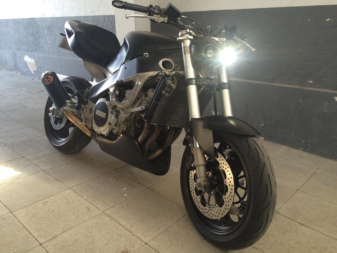 Yamaha FZR 1000 billede 1