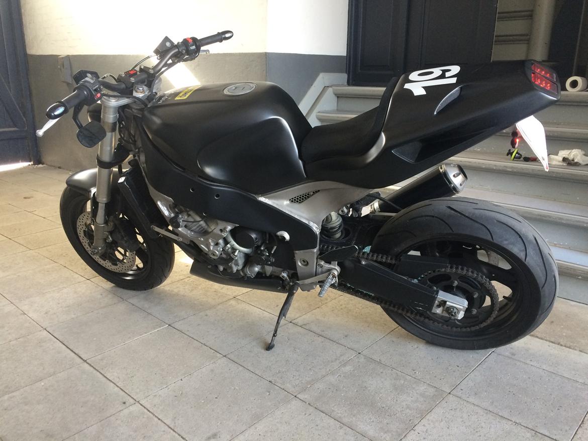 Yamaha FZR 1000 billede 9