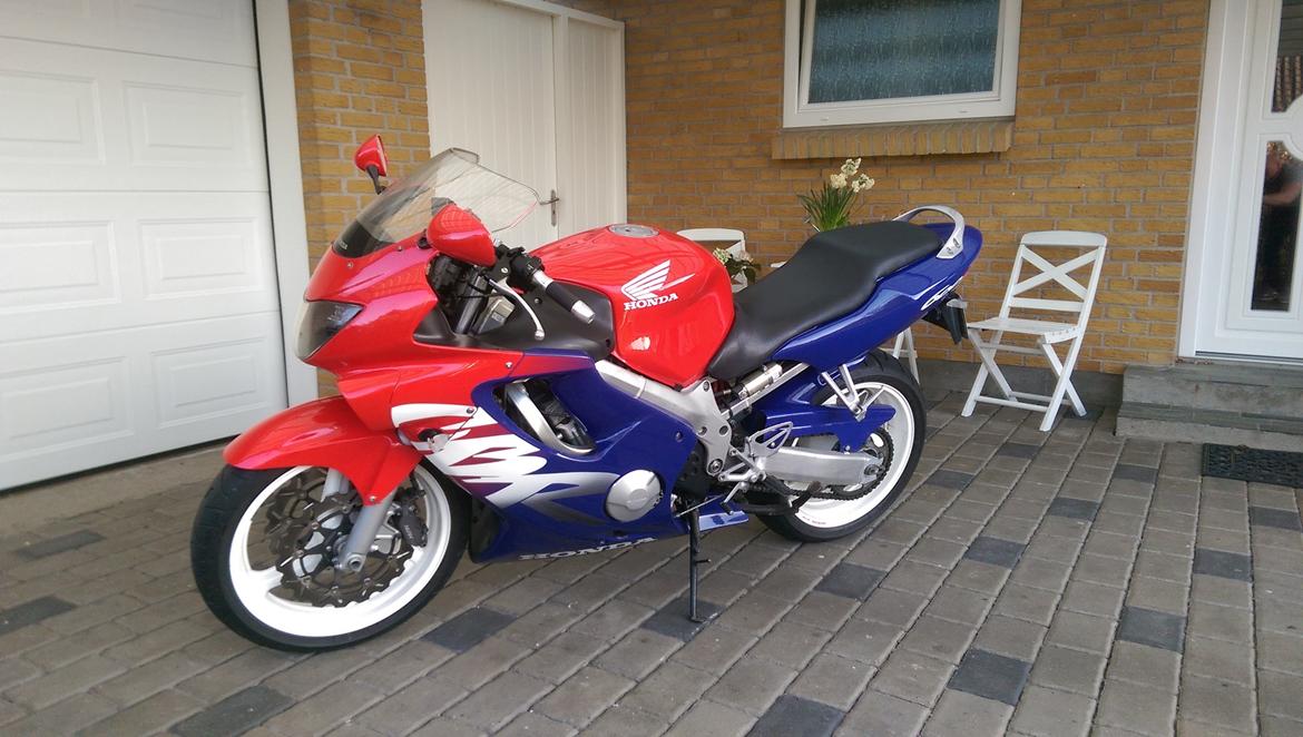 Honda CBR 600 F4 billede 3