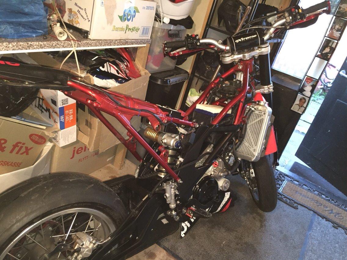 Aprilia SXV Super Moto billede 5