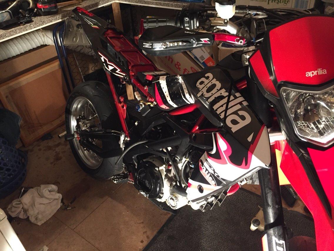 Aprilia SXV Super Moto billede 7