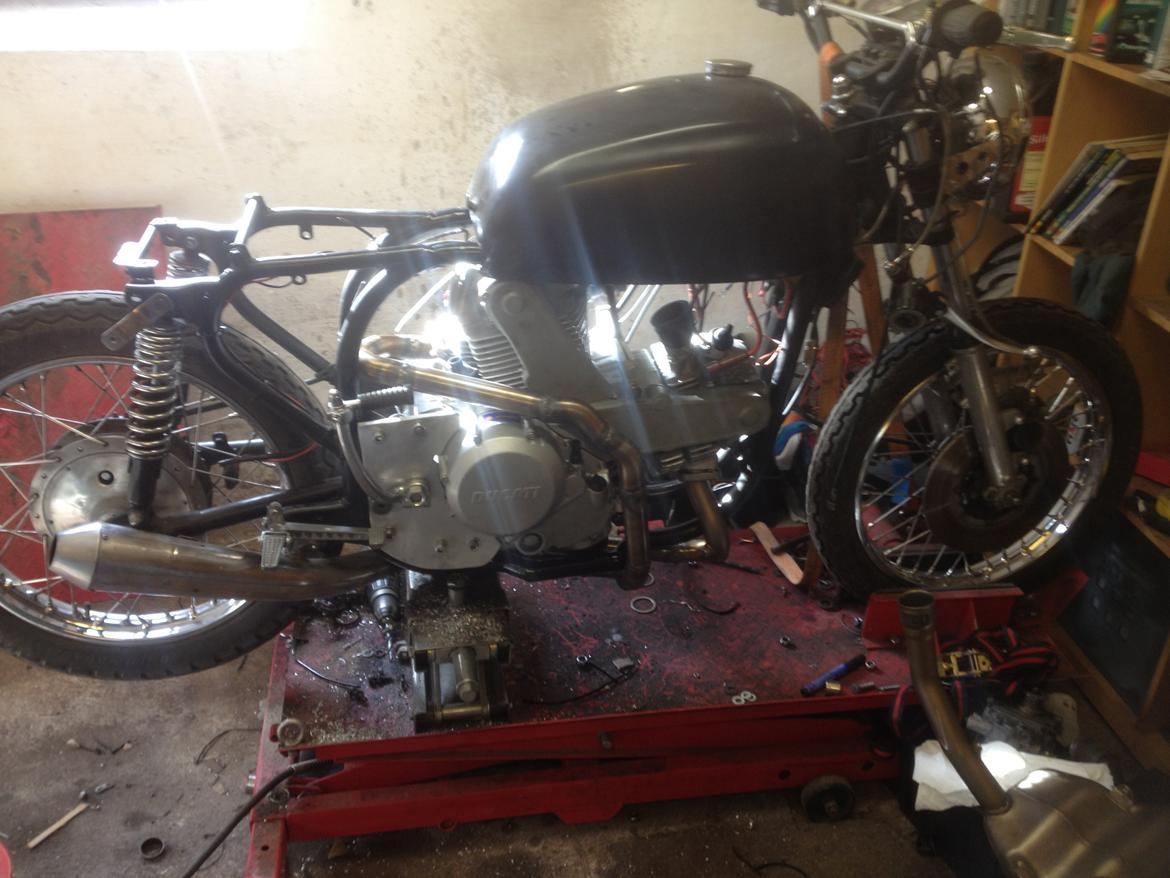 Norton ducton ( norton ,/ ducati moror) billede 20