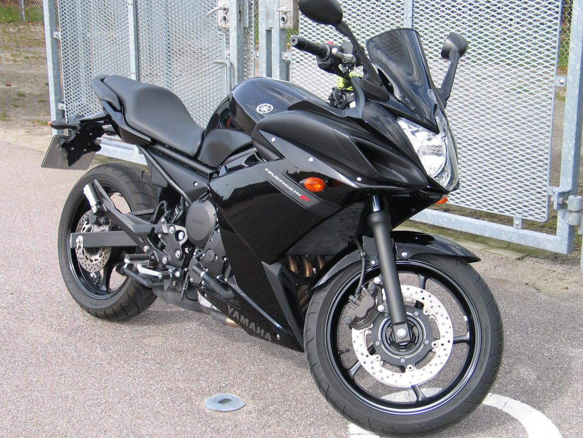 Yamaha FZ6R XJ6 Diversion F   billede 3