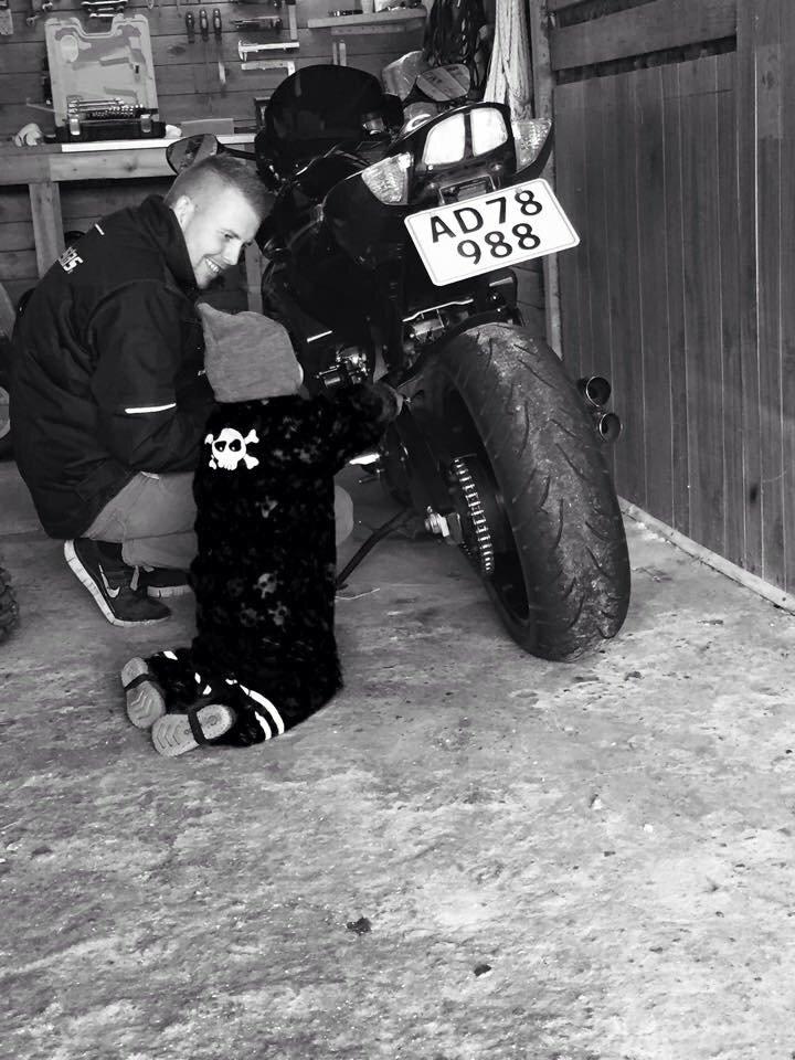 Suzuki Gsxr 750 k7 (Tidl. Motorcykel) billede 1