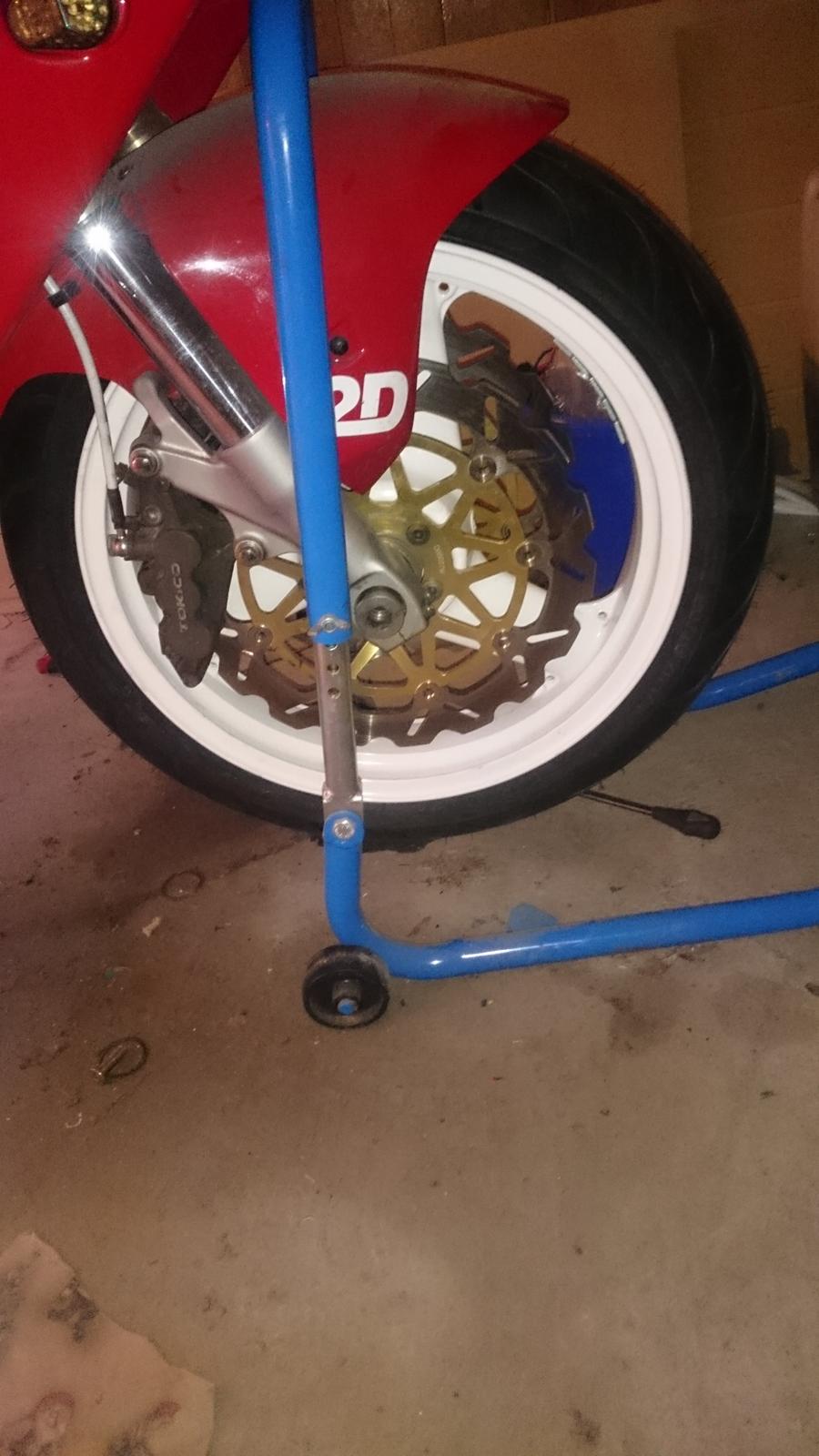 Kawasaki NINJA ZX7R billede 8