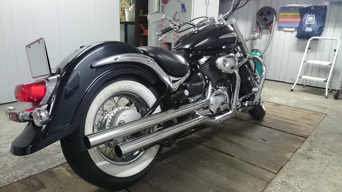 Suzuki Intruder VL800 Volusia *SOLGT* - Med "renset" bagparti samt nyvaskede hvide dæksider. billede 5