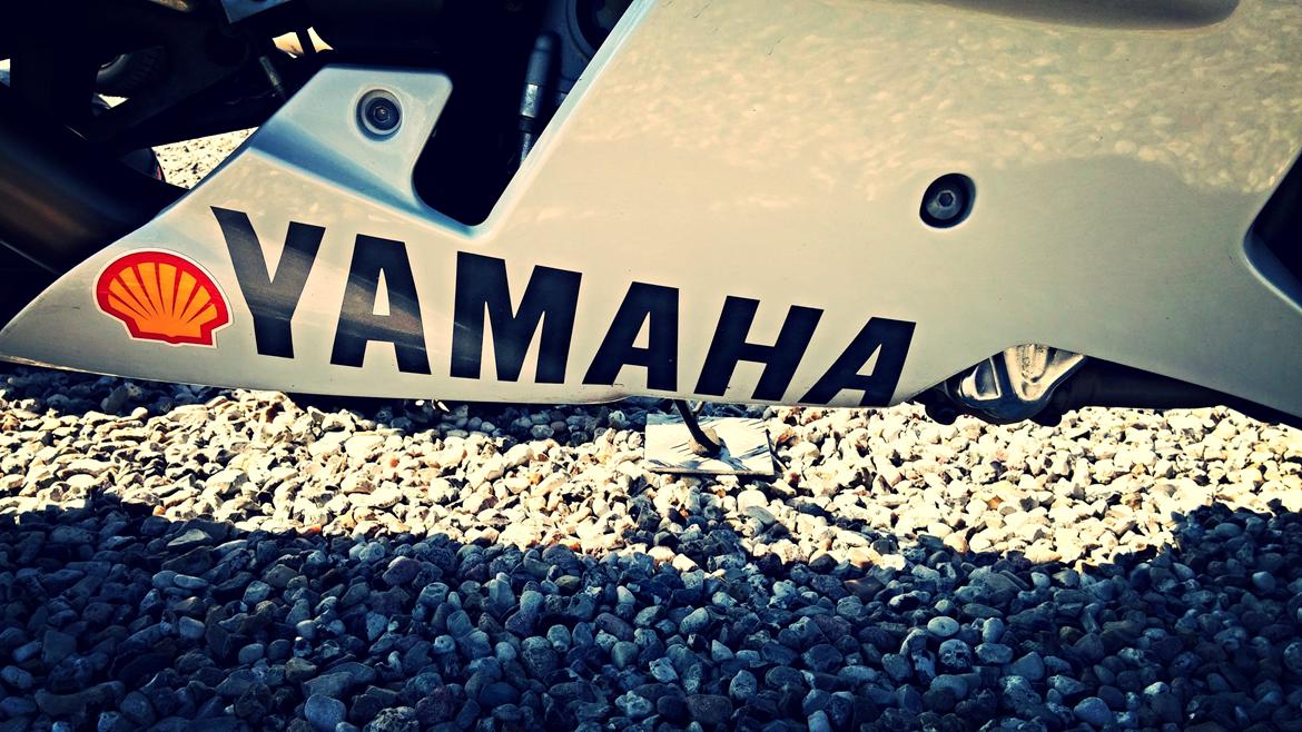 Yamaha YZF R1 - Shell, V-Power! Intet andet! billede 10