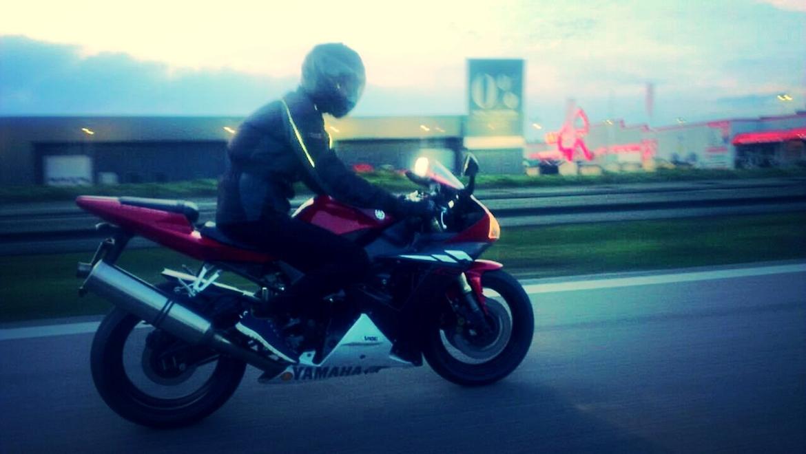 Yamaha YZF R1 - Kører self. ikke mere end 110 km/t :) billede 24