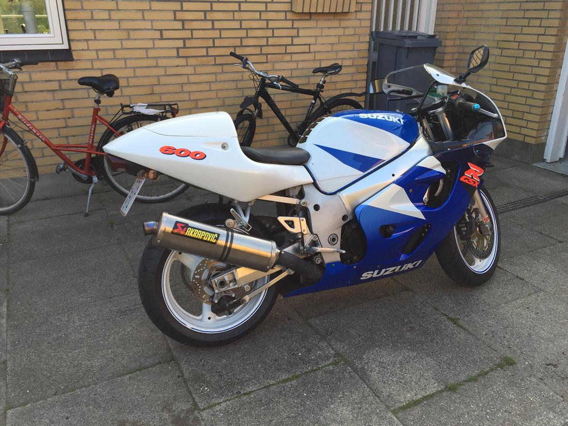 Suzuki GSXR 600 srad - nysynet, og så hjem og få akrapovic på! billede 9