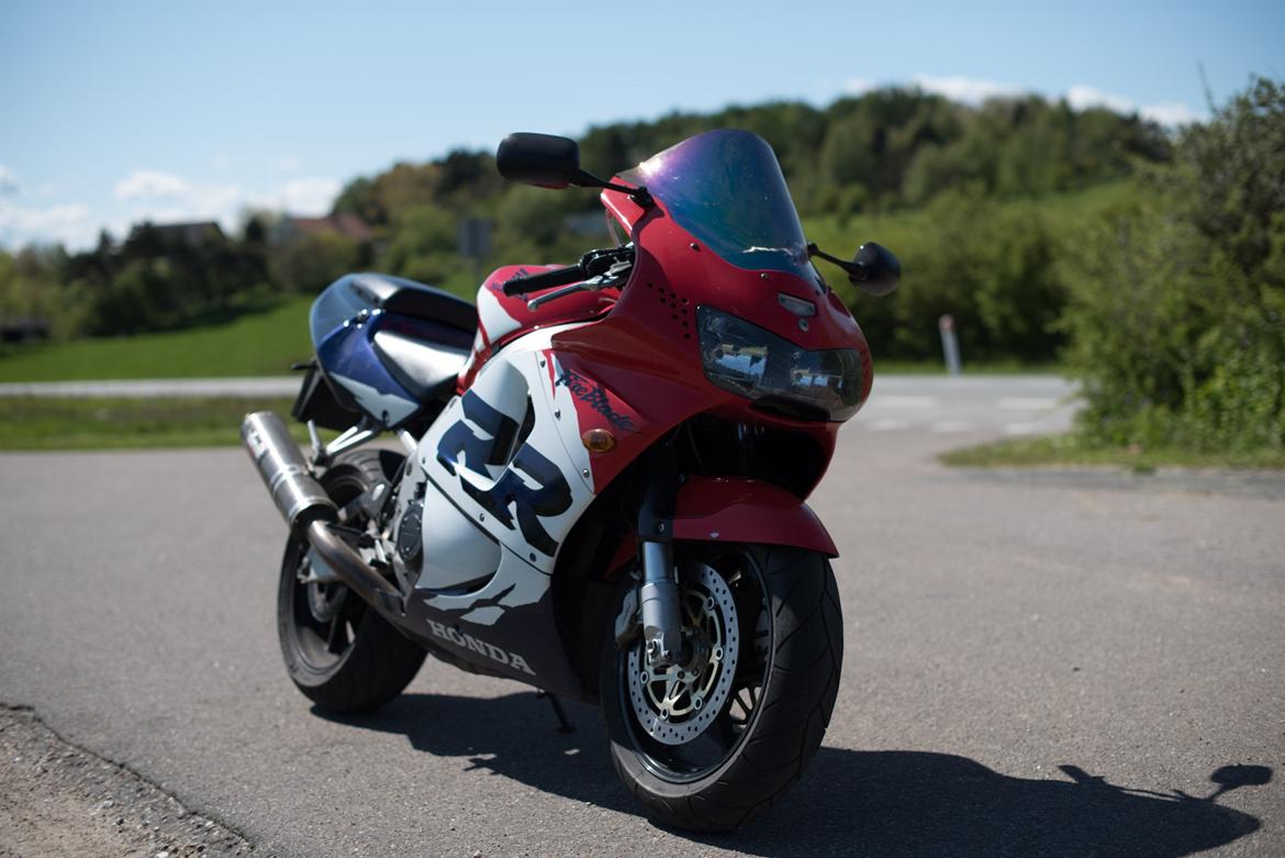 Honda CBR 900 RR billede 3