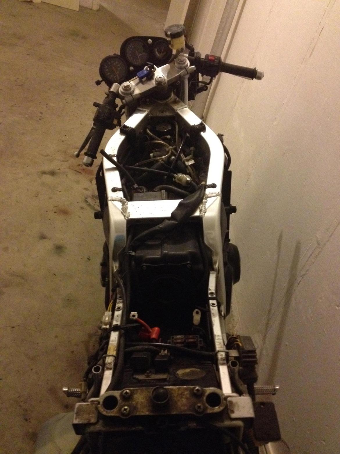 Suzuki GSXR 400 GK76A billede 13