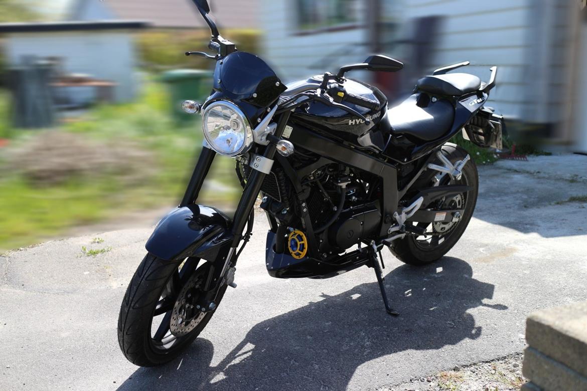 Hyosung GT 250 Naked billede 5