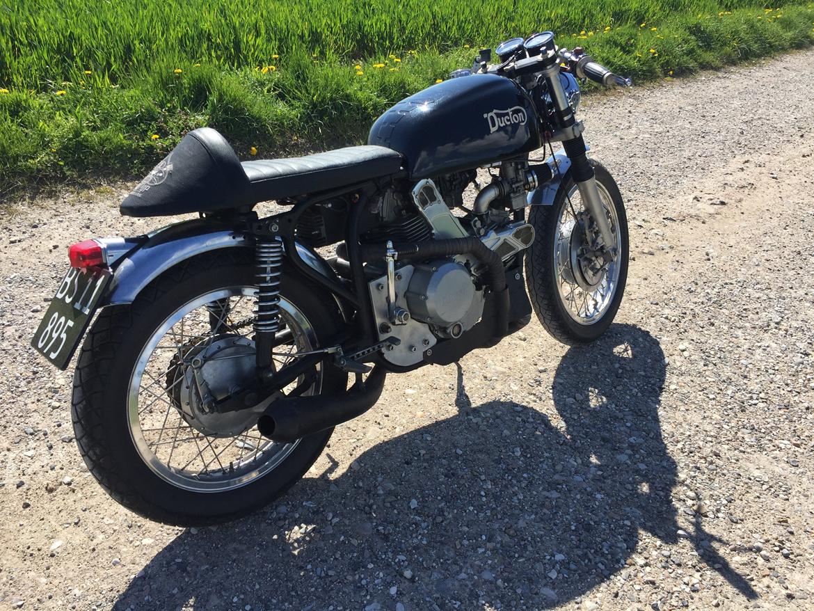 Norton ducton ( norton ,/ ducati moror) billede 4