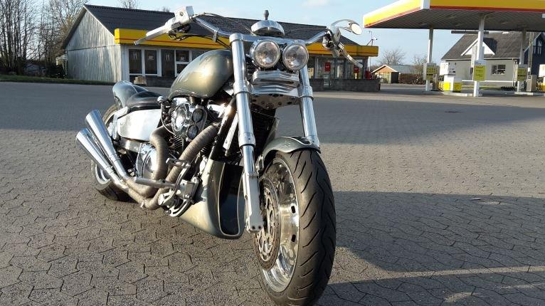 Suzuki Intruder billede 1