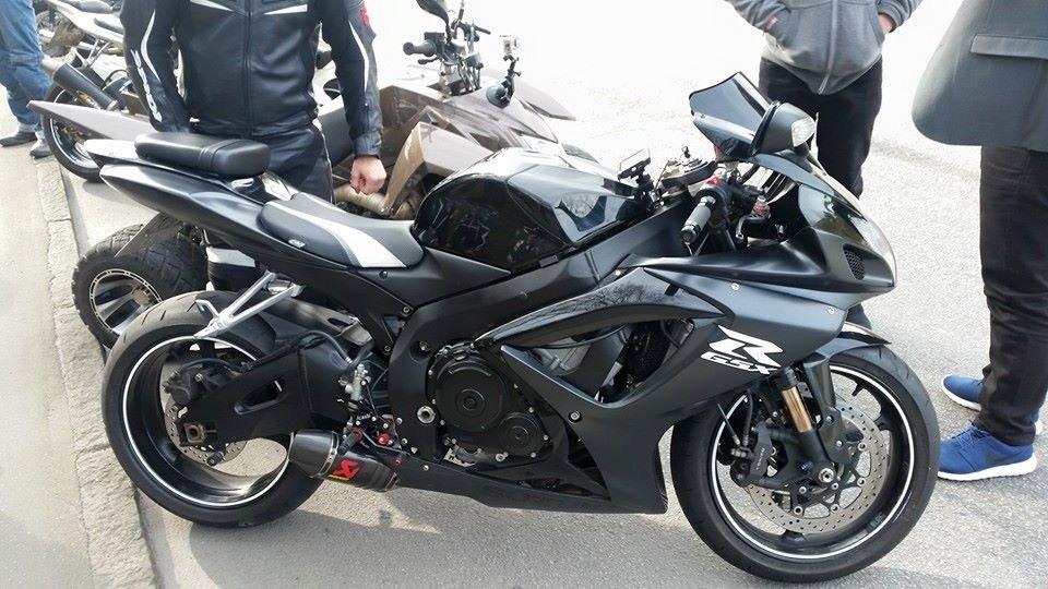 Suzuki GSXR750 K7 billede 9