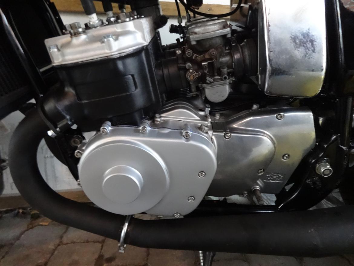 Suzuki GT750 billede 4