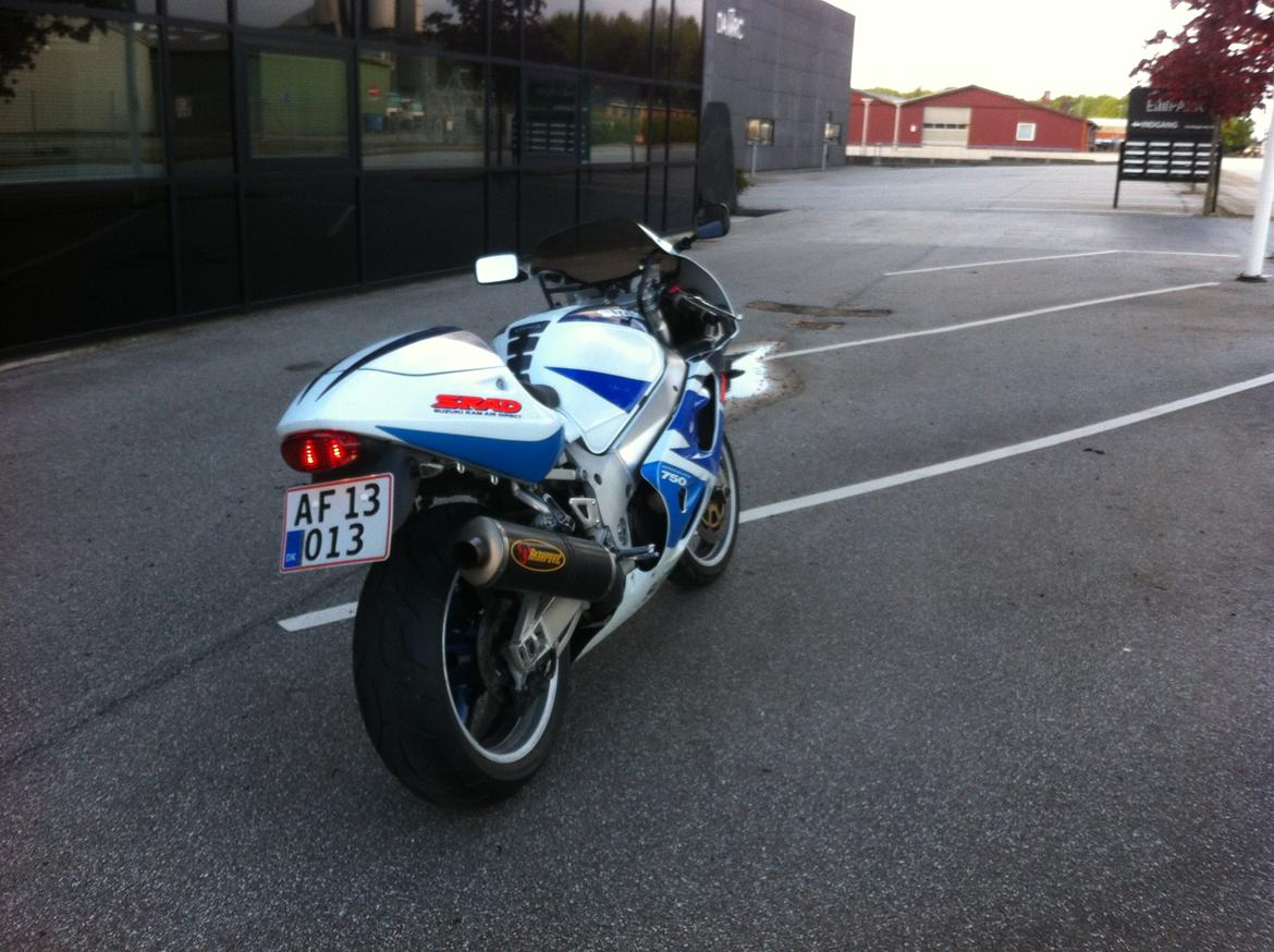 Suzuki GSXR 750 Srad billede 12