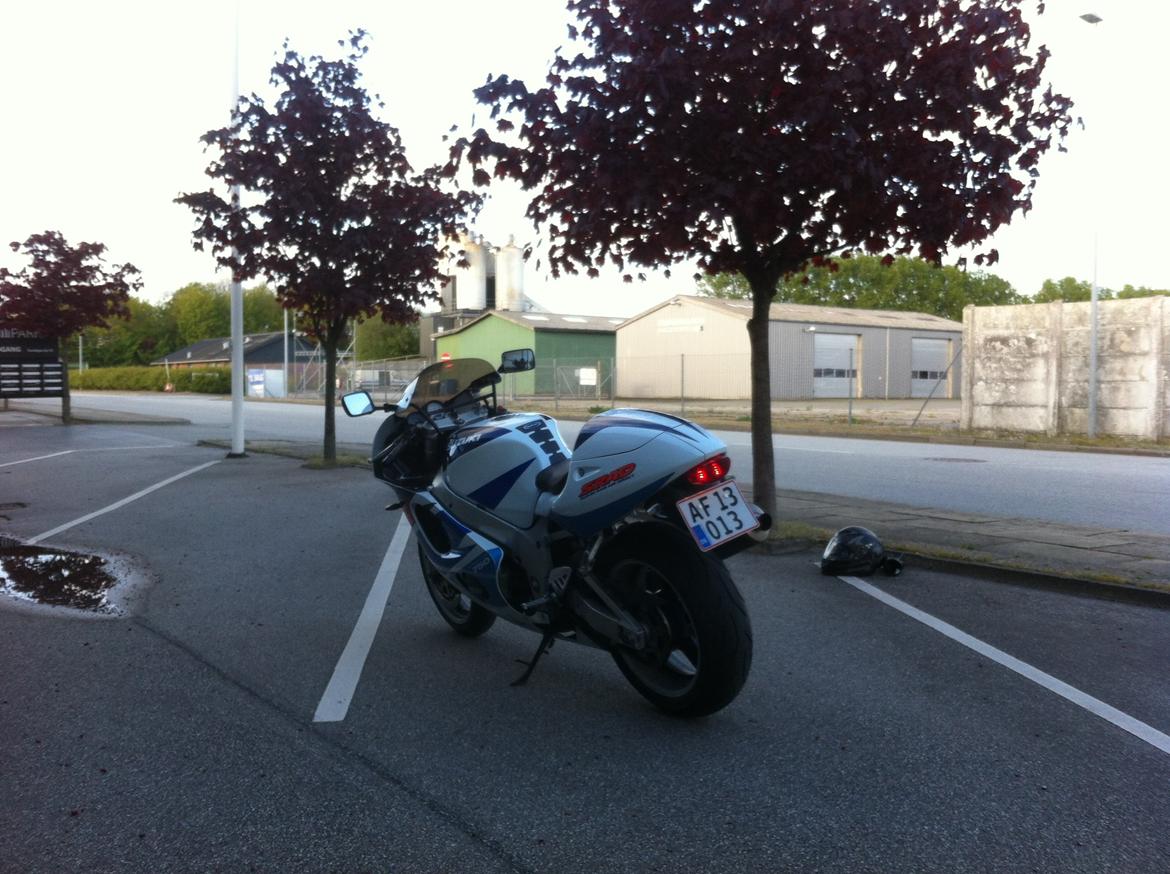 Suzuki GSXR 750 Srad billede 13