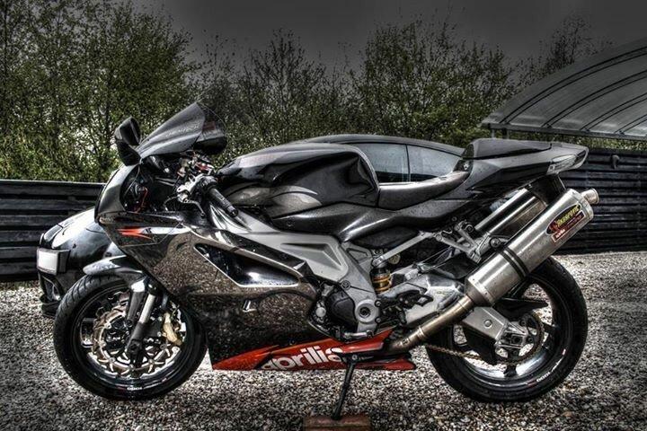 Aprilia RSV 1000 billede 2
