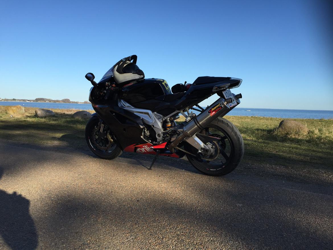 Aprilia RSV 1000 billede 8