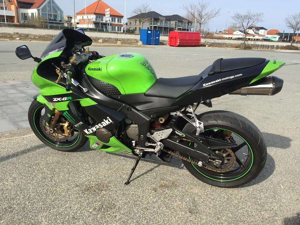 Kawasaki ZX6R (solgt) billede 4