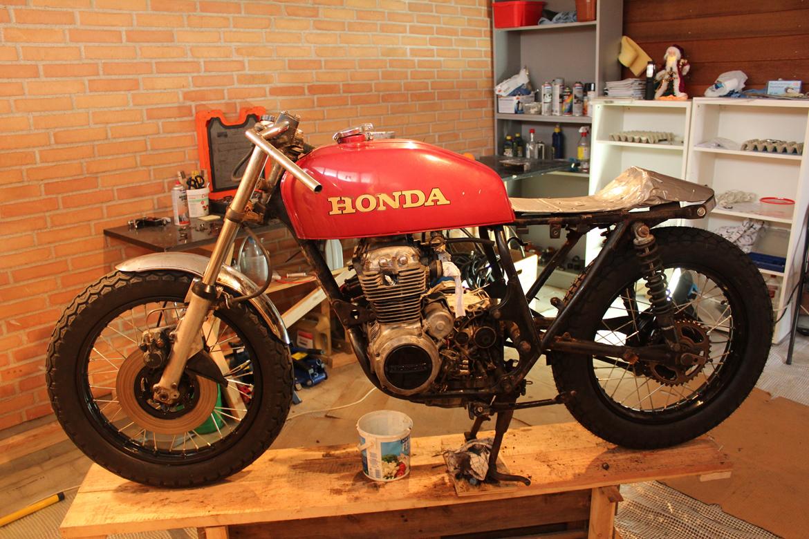 Honda Cb 400 Four Cafe Racer billede 1