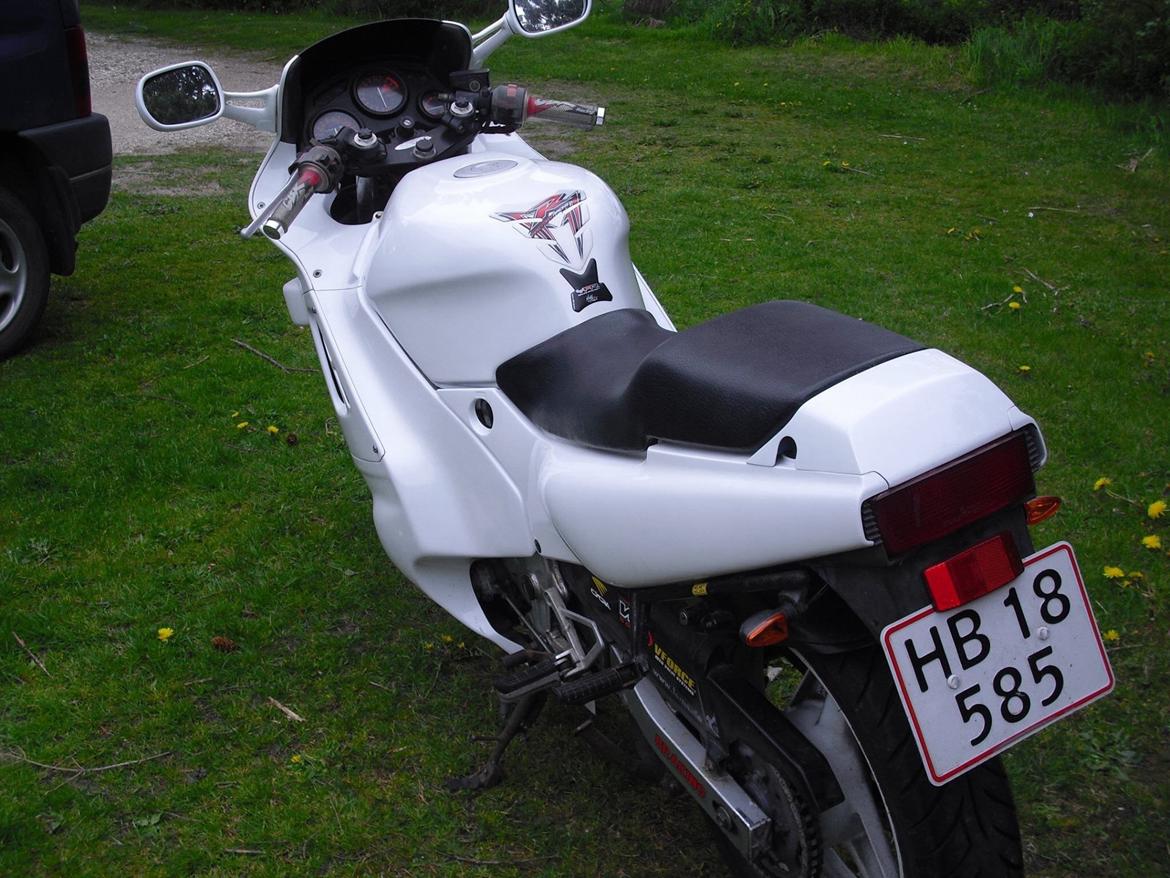 Honda CBR600 Hurricane PC19 billede 2