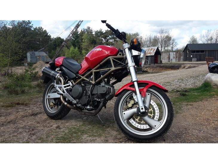 Ducati Monster 600 billede 1