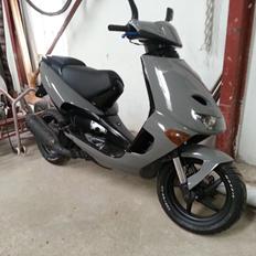 Aprilia sr 125