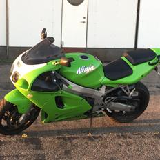 Kawasaki ZX7R