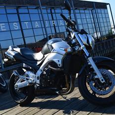 Suzuki GSR 600