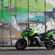 Kawasaki Z750