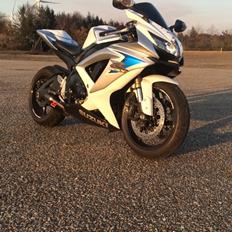 Suzuki GSXR 600 K8