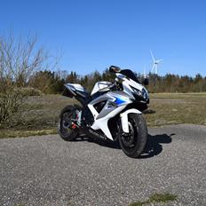 Suzuki GSXR 600 K8