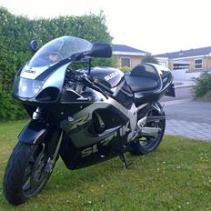 Suzuki GSXR 600