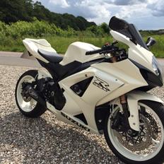 Suzuki GSXR-1000 K7 (SOLGT!)