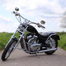 Suzuki VS 750 Intruder