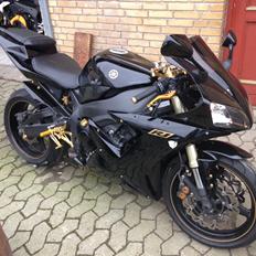 Yamaha R1