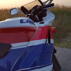 Honda CBR 600 F1 PC 23