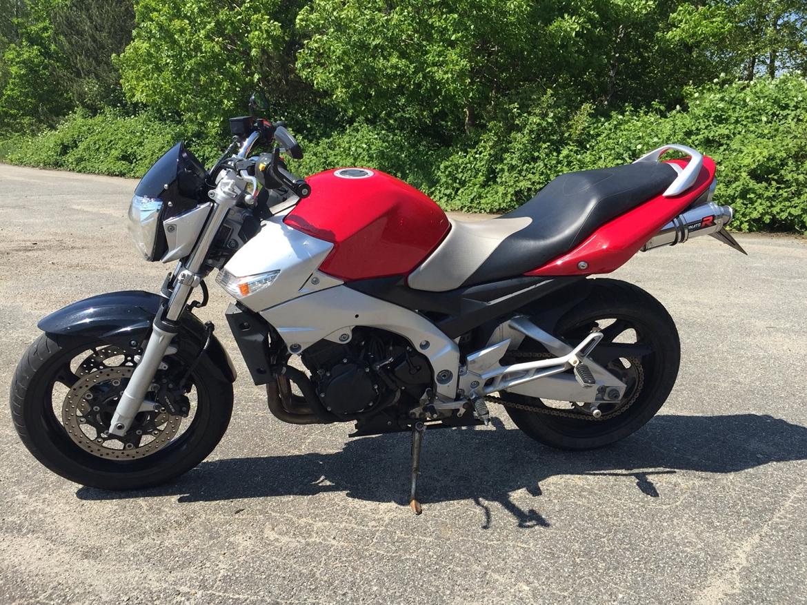 Suzuki GSR 600 billede 2