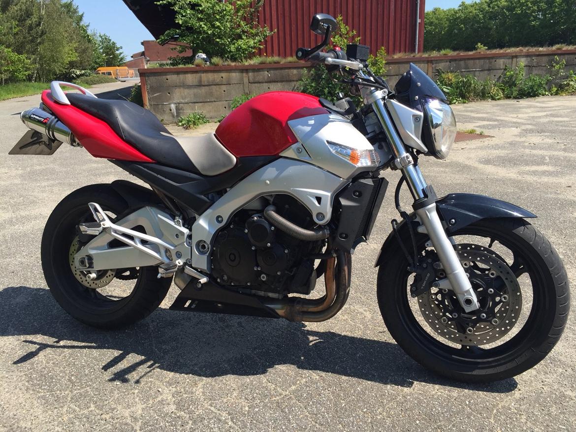 Suzuki GSR 600 billede 5