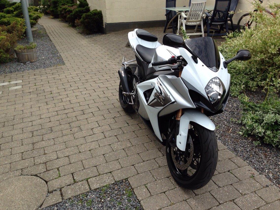 Suzuki GSXR 1000 K8 billede 1