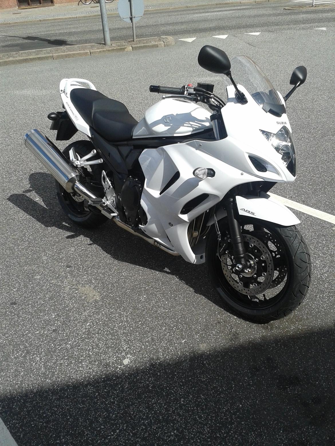 Suzuki GSX 1250 FA billede 2